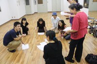 「滝を見にいく」ワークショップの様子。（写真提供：松竹ブロードキャスティング）