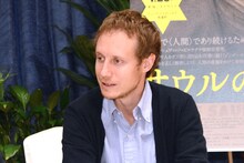 「サウルの息子」監督のネメシュ・ラースロー。