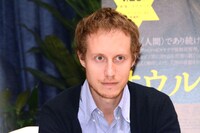 「サウルの息子」監督のネメシュ・ラースロー。