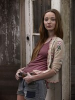 「アクエリアス 刑事サム・ホディアック」より、エマ・デュモン。(c)Tomorrow ITV Studios LLC 2014