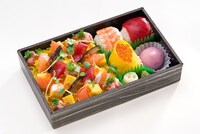 映画「母と暮せば」特製すし詰合せ「つばき」