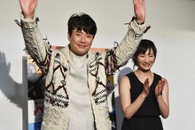 左からリュ・スンワン、武田梨奈。