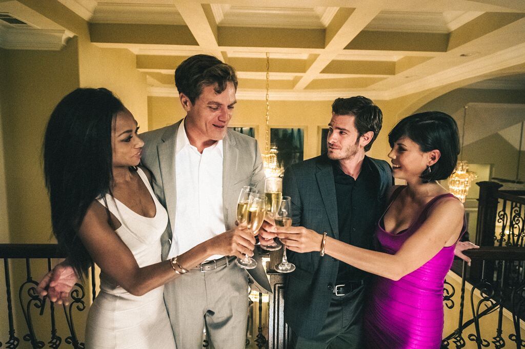 A・ガーフィールド主演の社会派サスペンス「ドリーム ホーム」予告編