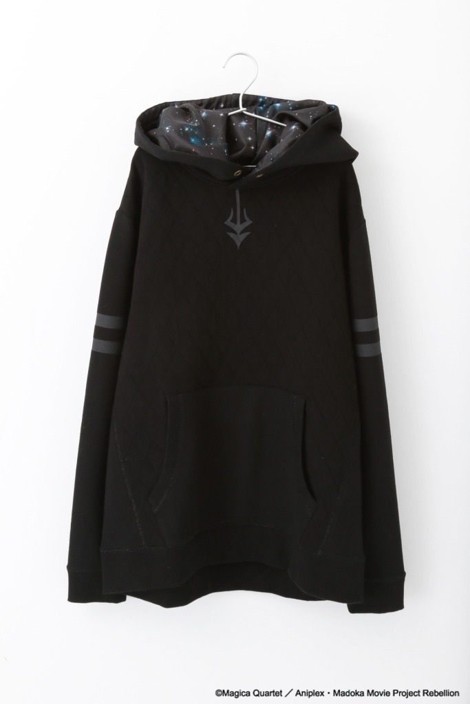 パーカー（ブラック） 8197円