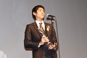 最優秀新進男優賞を受賞した中島歩。