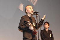 特別賞を受賞した「野火」監督の塚本晋也。