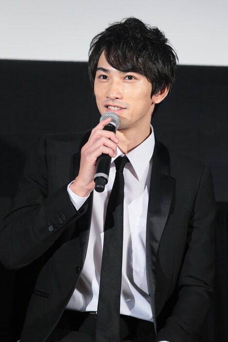 美術スタッフ・和泉浩司役の町田啓太。