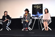 「ひそひそ星」Q&Aイベントの様子。左から林加奈子(第16回東京フィルメックス・ディレクター)園子温、神楽坂恵。
