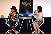 「ひそひそ星」Q&Aイベントの様子。左から園子温、神楽坂恵。