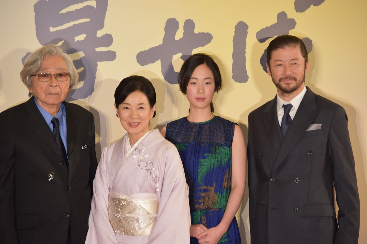 「母と暮せば」完成披露試写会舞台挨拶の様子。