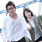 映画「僕だけがいない街」公開日が決定、悟が愛梨の手を引く場面写も解禁