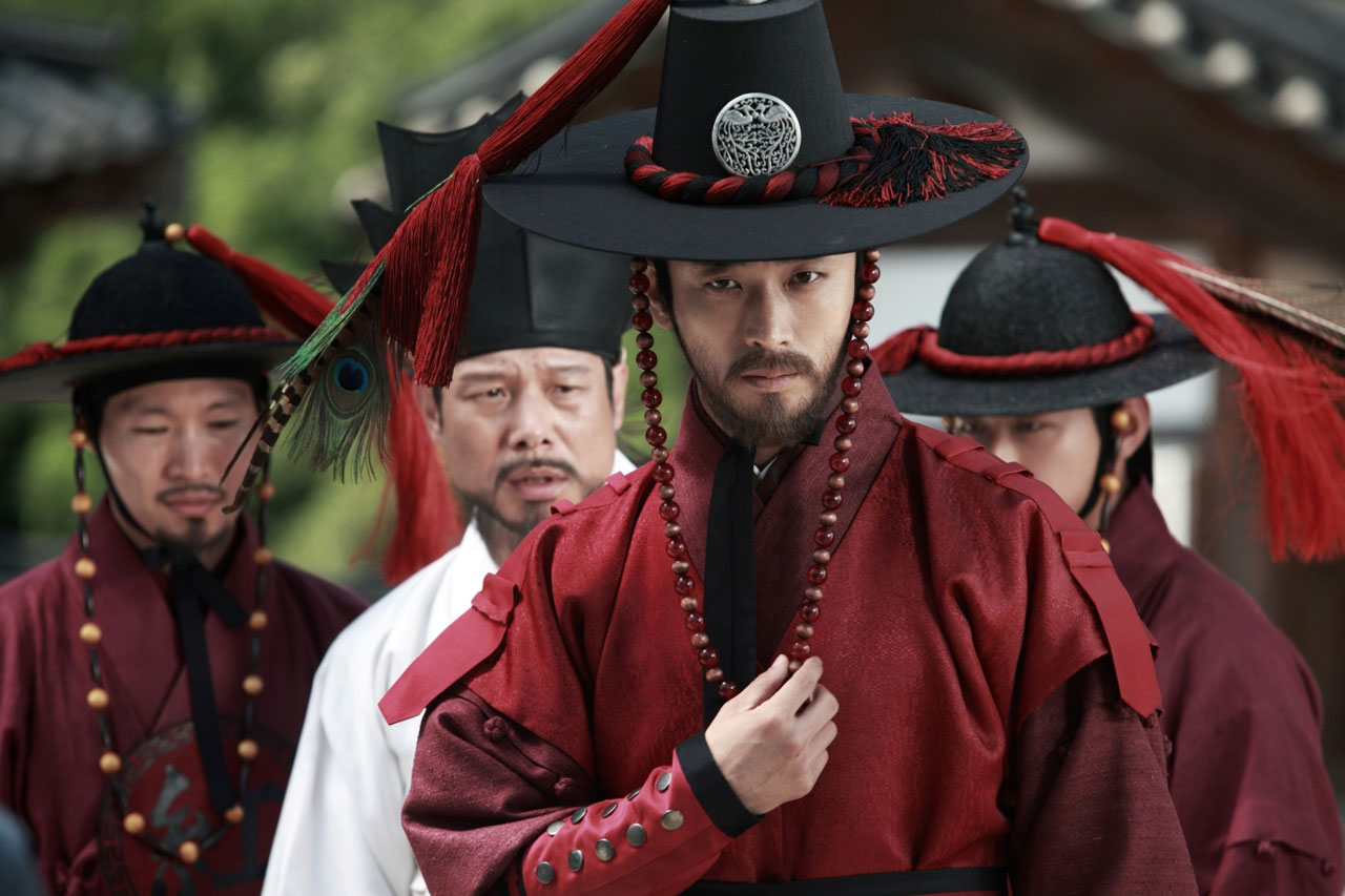 「背徳の王宮」 (c)2015 LOTTE ENTERTAINMENT All Rights Reserved.