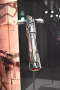 カイロ・レンのライトセーバー。