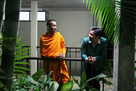 「世紀の光」 (c)2006 Kick the Machine Films