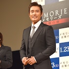イ・ビョンホン来日、「メモリーズ」舞台挨拶で露出シーンの裏話披露「背中を鍛えた」