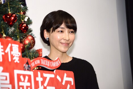 ヒロイン・安曇役の麻生久美子。