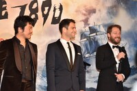 初来日の喜びを語るアリジャン・ユジェソイ（右）。