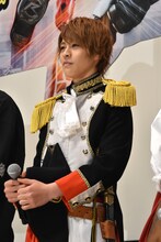 西銘駿。ナポレオンの格好に周囲から「宝塚っぽい」との評が飛ぶ。