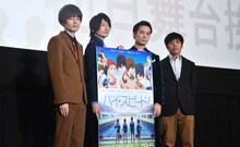 左から、桐嶋郁弥役の内山昂輝、七瀬遙役の島崎信長、橘真琴役の鈴木達央、監督の武本康弘。