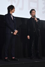 左から、七瀬遙役の島崎信長、橘真琴役の鈴木達央。