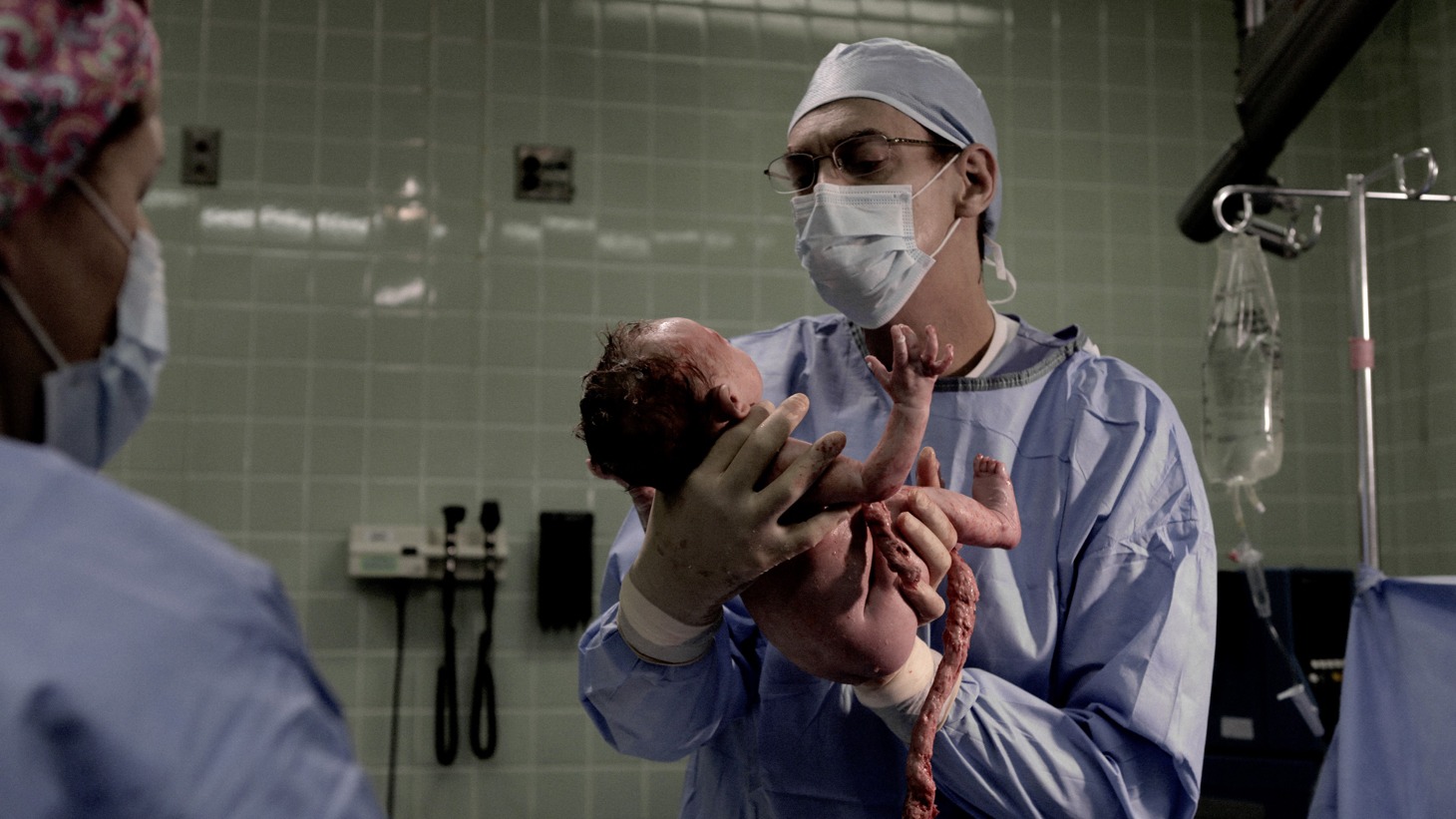 「エリザベス 神なき遺伝子」 (c)2015 Closer To God, LLC