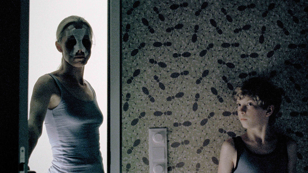 「グッドナイト・マミー」 (c)WIEN 2014　ULRICH SEIDL FILM PRODUKTION