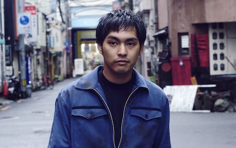 「ディストラクション・ベイビーズ」より、柳楽優弥演じる泰良。