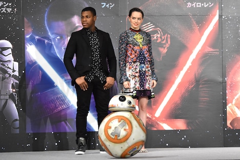 「スター・ウォーズ／フォースの覚醒」来日記者会見の様子。