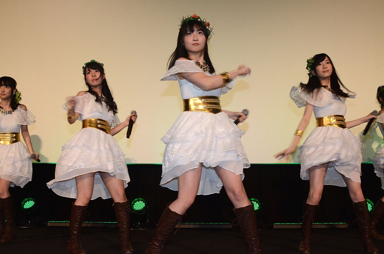 スペシャルミニライブの様子。