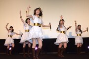 スペシャルミニライブの様子。