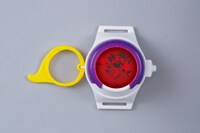 「妖怪ウォッチ」時計型おもちゃ、鏡にあらわる！キュウビ。(c)LMYWP2015