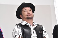 ダヴィンチ眼魔の声を務めたケンドーコバヤシ。