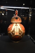 岸啓介（造形作家 / CG作家）の「BB-8アート」。