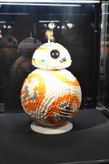 東京大学レゴ部の「BB-8アート」。