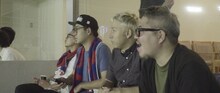 FC東京の試合を観戦中のRIP SLYME。 (c)「BAILE TOKYO」製作委員会