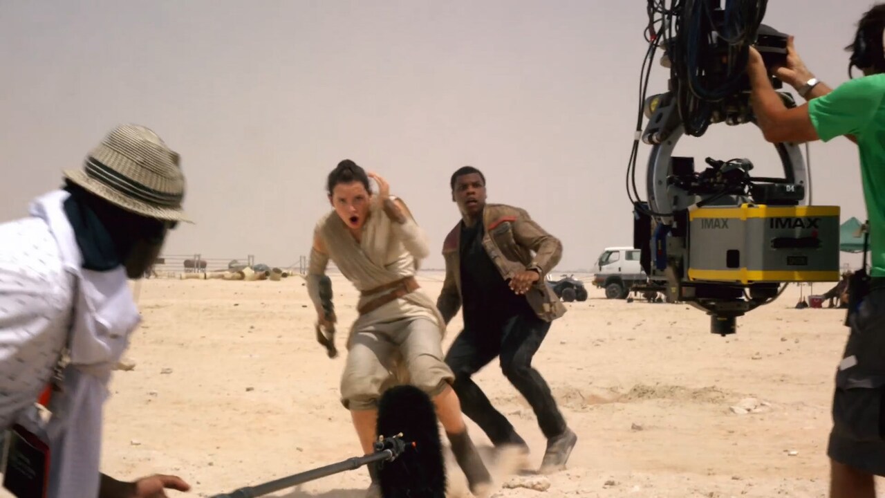 「スター・ウォーズ」舞台裏捉えた特別映像、J.J.と俳優たちがIMAXの魅力語る