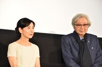 左から吉永小百合、山田洋次。