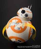 STAR WARS 3D Rubik's cube BB-8（3996円）1月下旬発売 (c) & TM Lucasfilm Ltd. Rubik' s R Used under licence Rubiks Brand Ltd. All rights reserved.