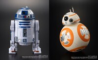 左からSTAR WARS 3D Rubik's cube R2-D2、STAR WARS 3D Rubik's cube BB-8。(c) & TM Lucasfilm Ltd. Rubik' s R Used under licence Rubiks Brand Ltd. All rights reserved.