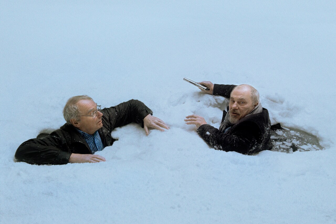 小さな家具店の主がIKEA創業主を誘拐!?偏屈な男たちの珍道中を追う北欧映画