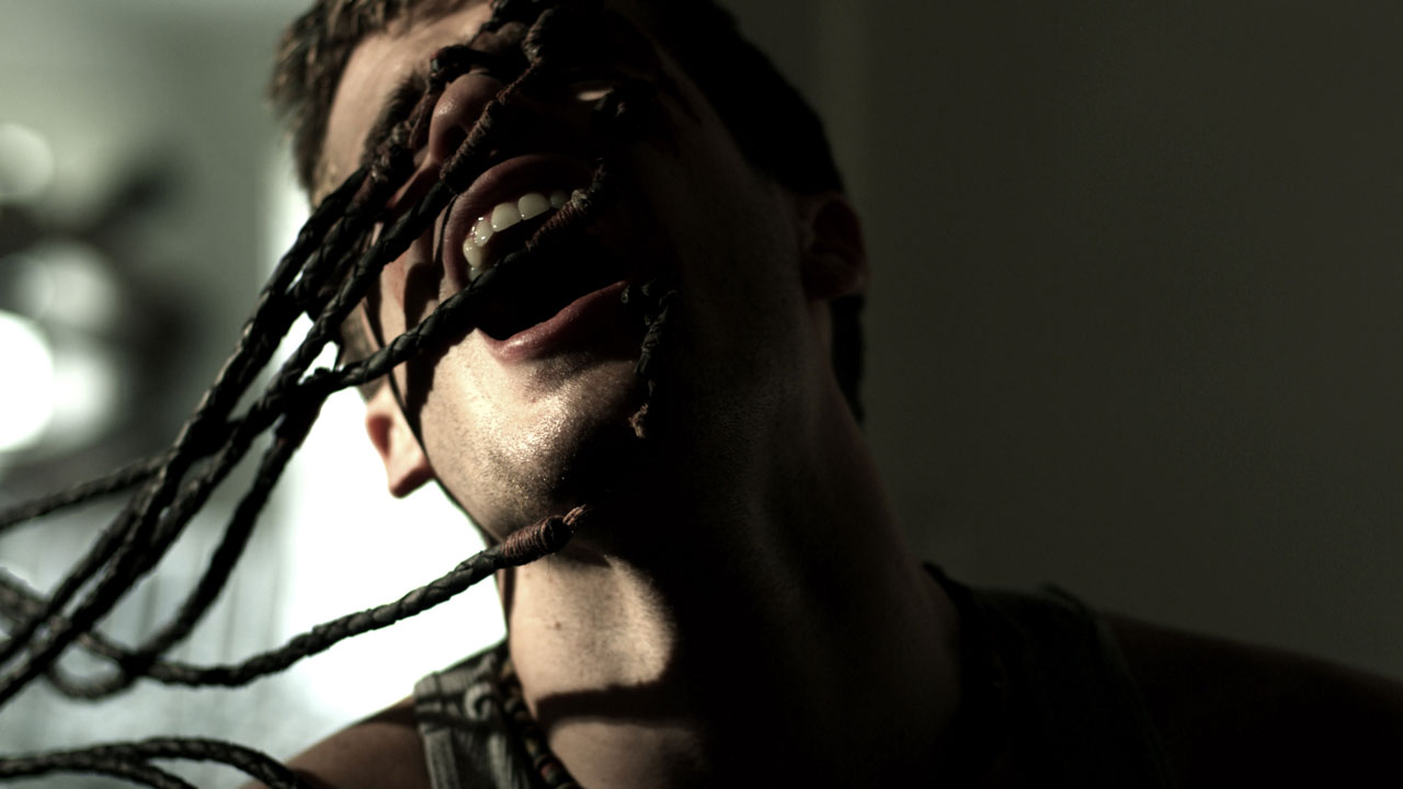 「処刑女」 (c)2016 Blood Widow