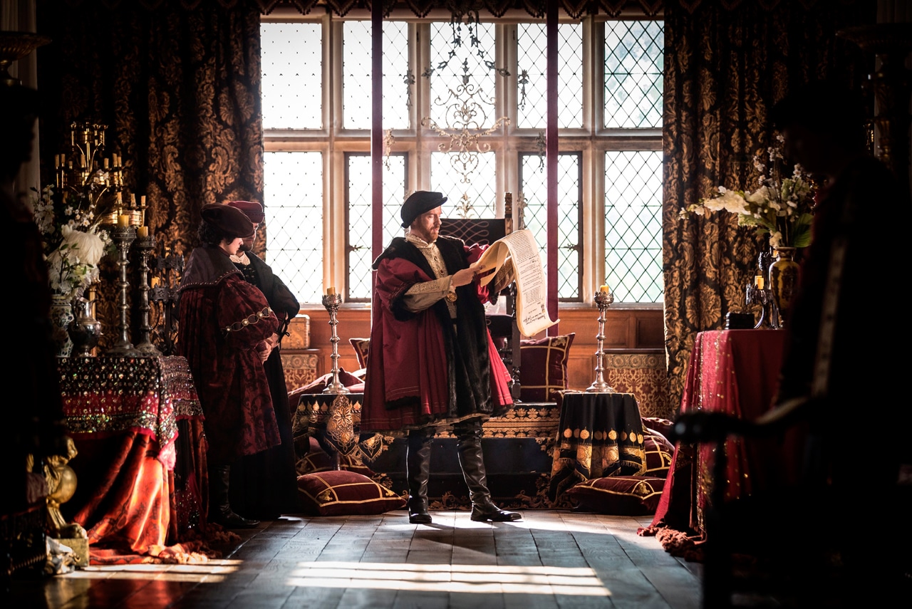 「ウルフ・ホール」 Giles Keyte, Ed Miller (c) Company Pictures/Playground Entertainment for BBC 2015