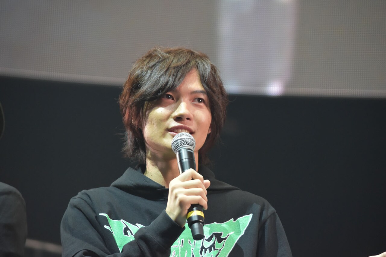 「TOO YOUNG TO DIE!」神木隆之介らフェス参戦、皆川猿時の女子高生姿に場が騒然