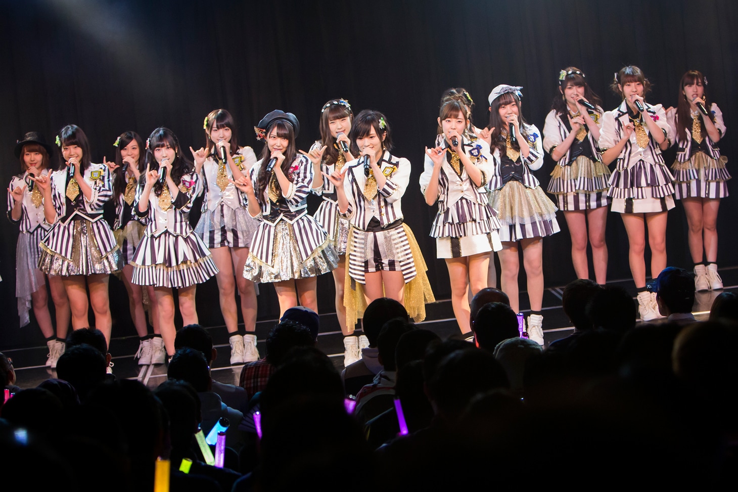 NMB48「新春特別公演2016」の様子。