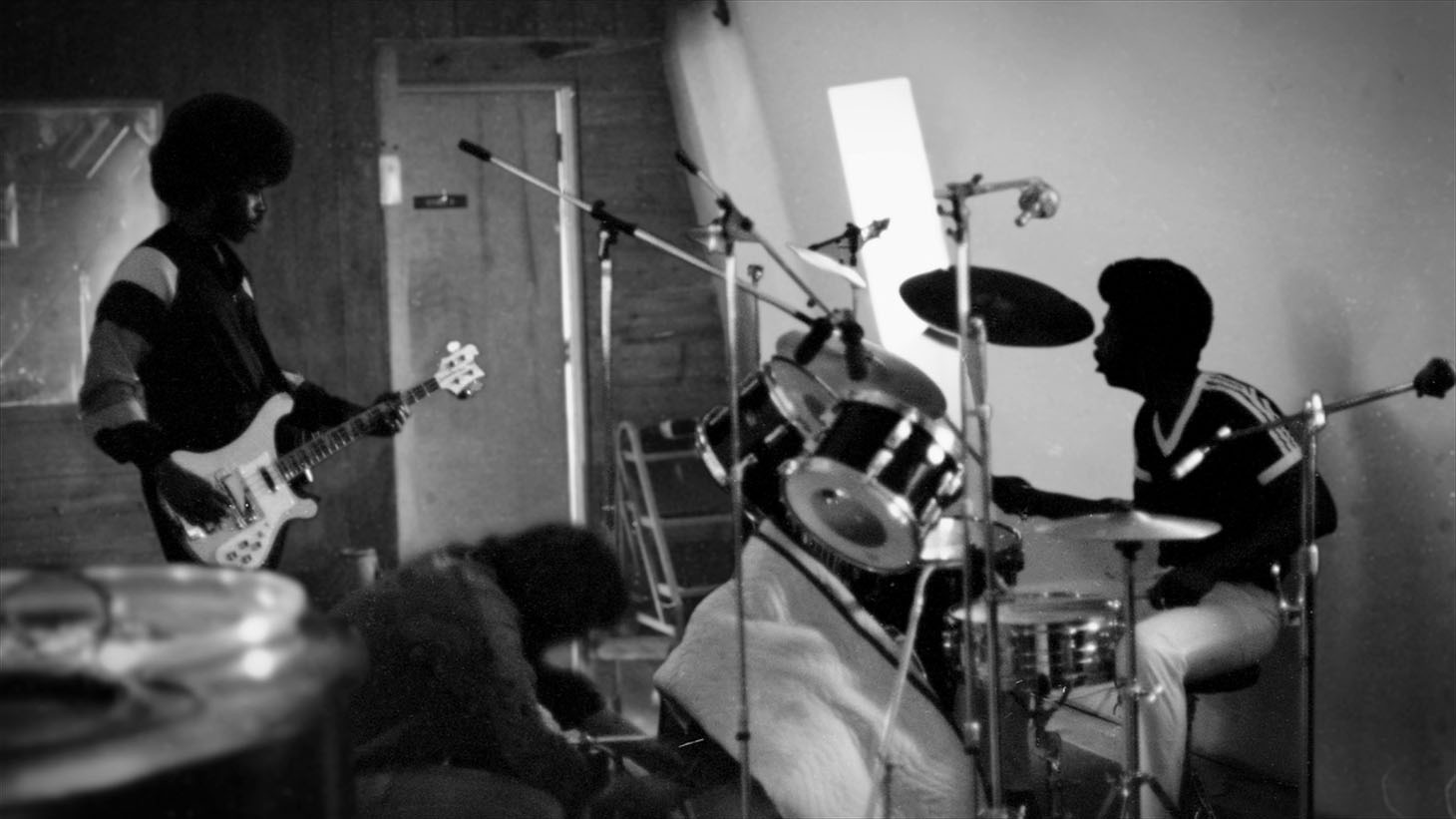 「バンド・コールド・デス」 (c)2015 Akari Films All Rights Reserved.