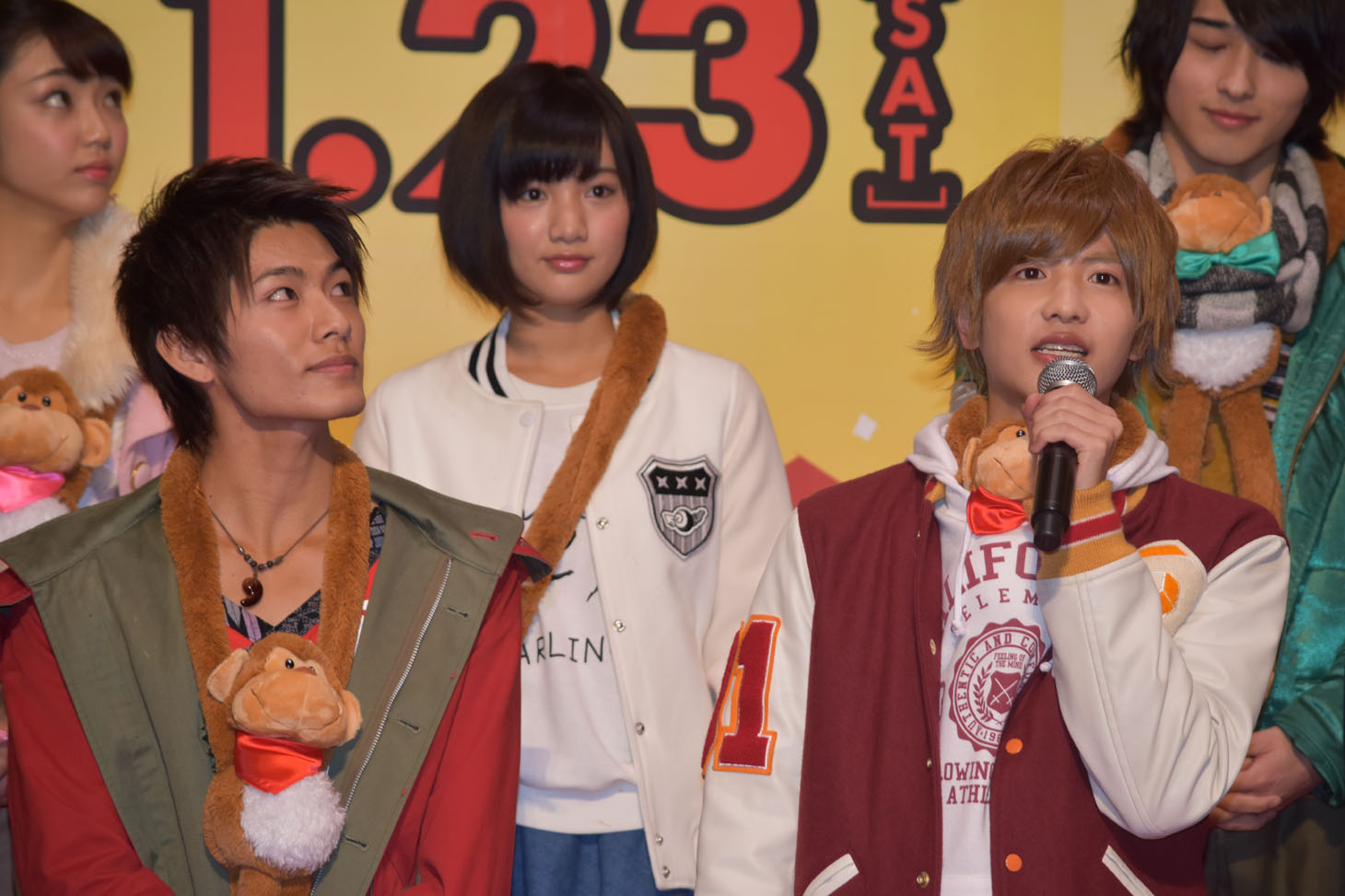 左から西川俊介、志尊淳。