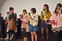 唖然とする山里亮太（写真左）。