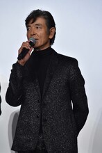 現在64歳の柴田恭兵。