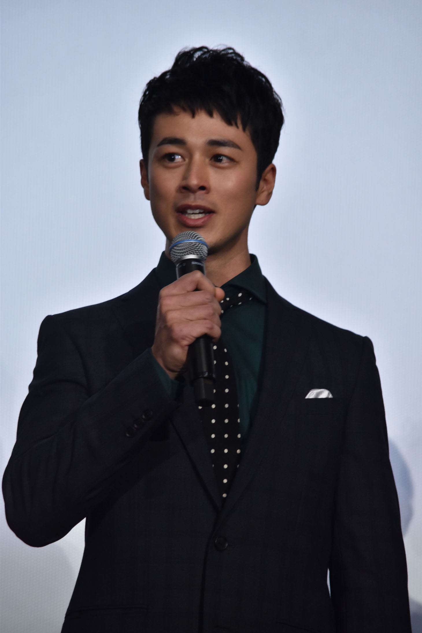 夕輝壽太