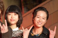 左から森川葵、清野菜名。